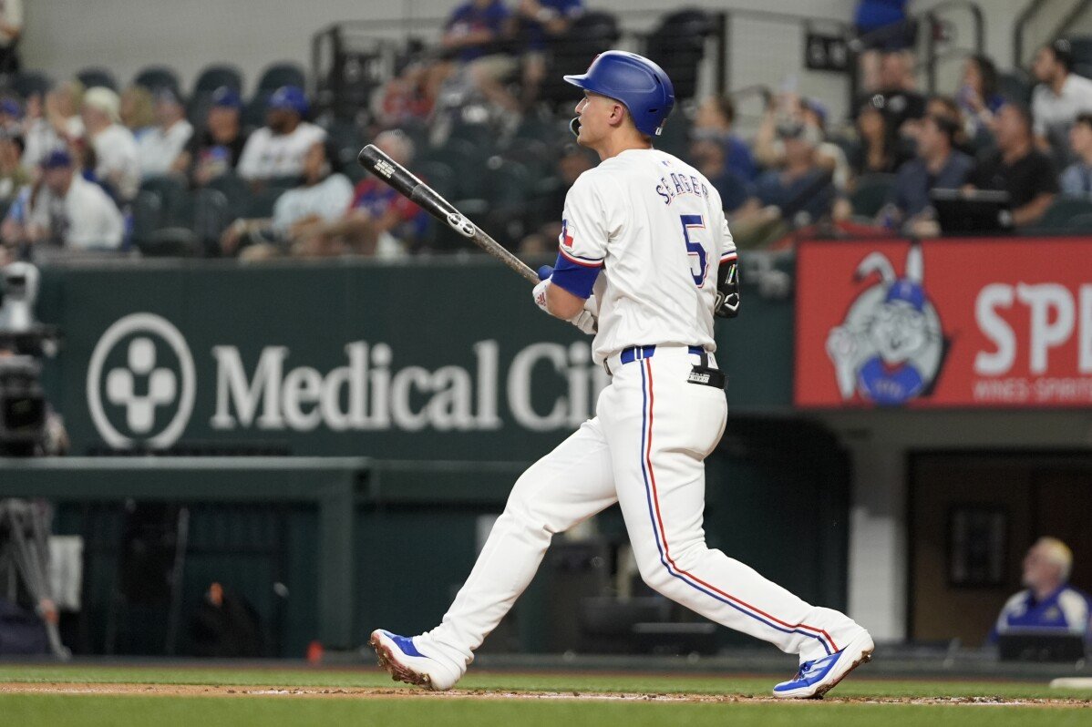 Corey Seager frappe deux circuits alors que les Texas Rangers battent les Pittsburgh Pirates 4-3